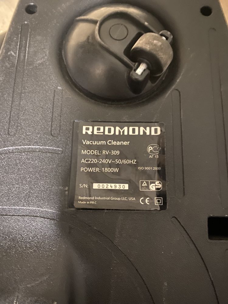 Пылесос Redmond rv 309