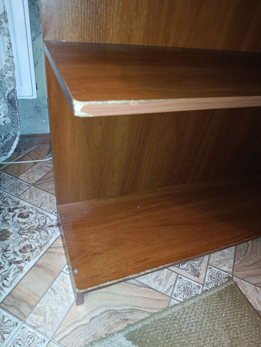 Комп'ютерний стіл