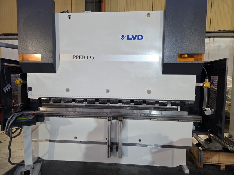 Prasa Krawędziowa krawedziarka zaginarka LVD PPEB 135.ton 3m w 8 osi