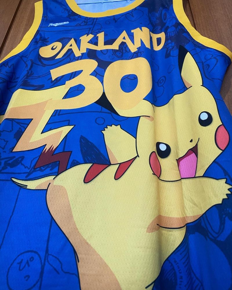 Camisola Curry NBA Edição Pokemon