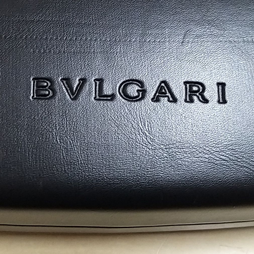 Caixa para Óculos Bvlgari.