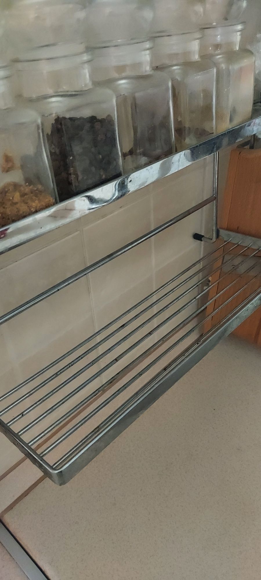 Продаю кухонную полку из хрома