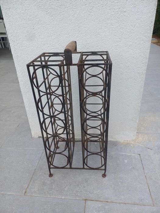 Garrafeira - Porta-Garrafas
