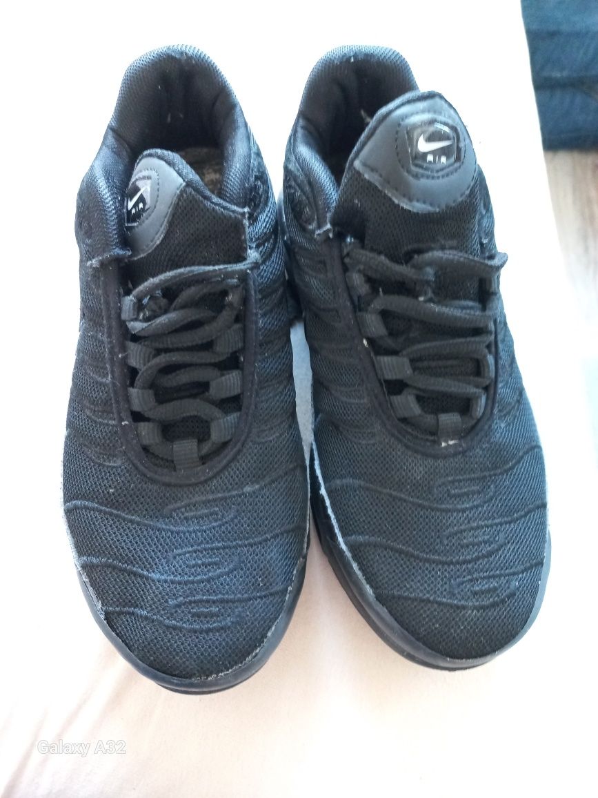 Nike Air Max Plus Tn buty męskie czarne rozmiar 39.