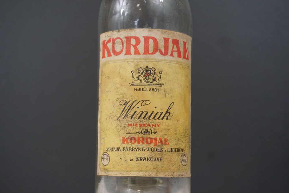 Butelka przedwojenna Kordjał Kordiał Kraków 1939 Winiak Parowa Fabryka