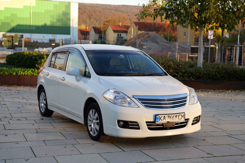 Nissan TIIDA Axis Autech 2010 р. Повна комплектація