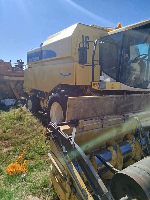 Продам комбайн NEW HOLLAND