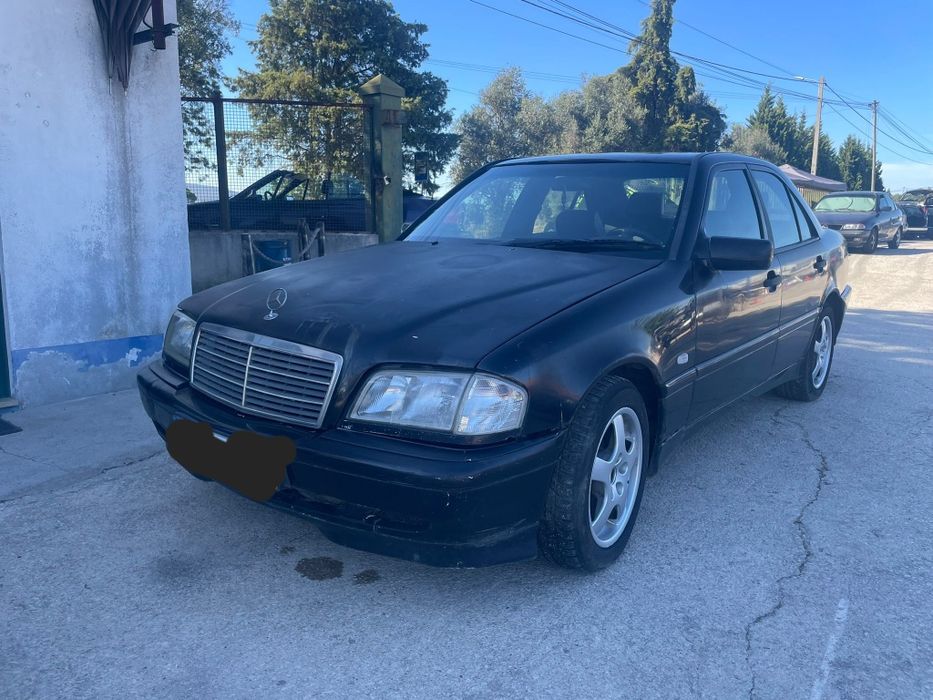 Para peças Mercedes C220 multiválvulas ano1997 com documentos em dia