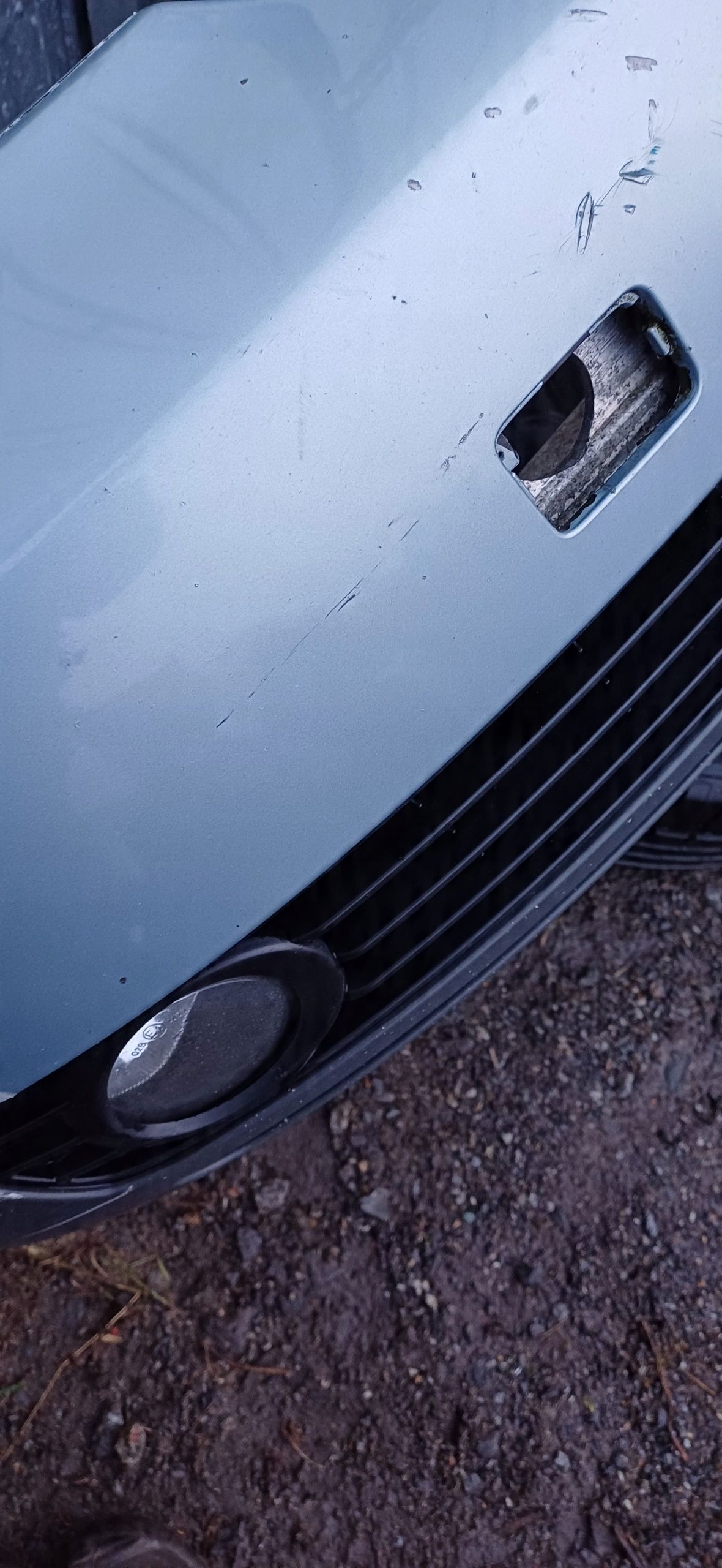 Audi A4 B6 LY7R Zderzak przód Halogeny