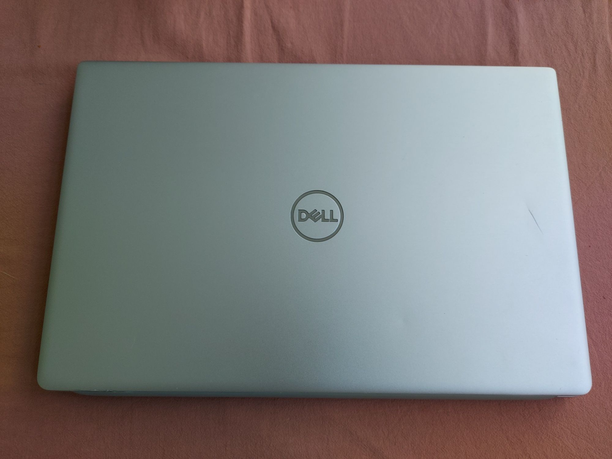 Маленький монстр DELL 5391 - i5-10210U, IPS, 8/128