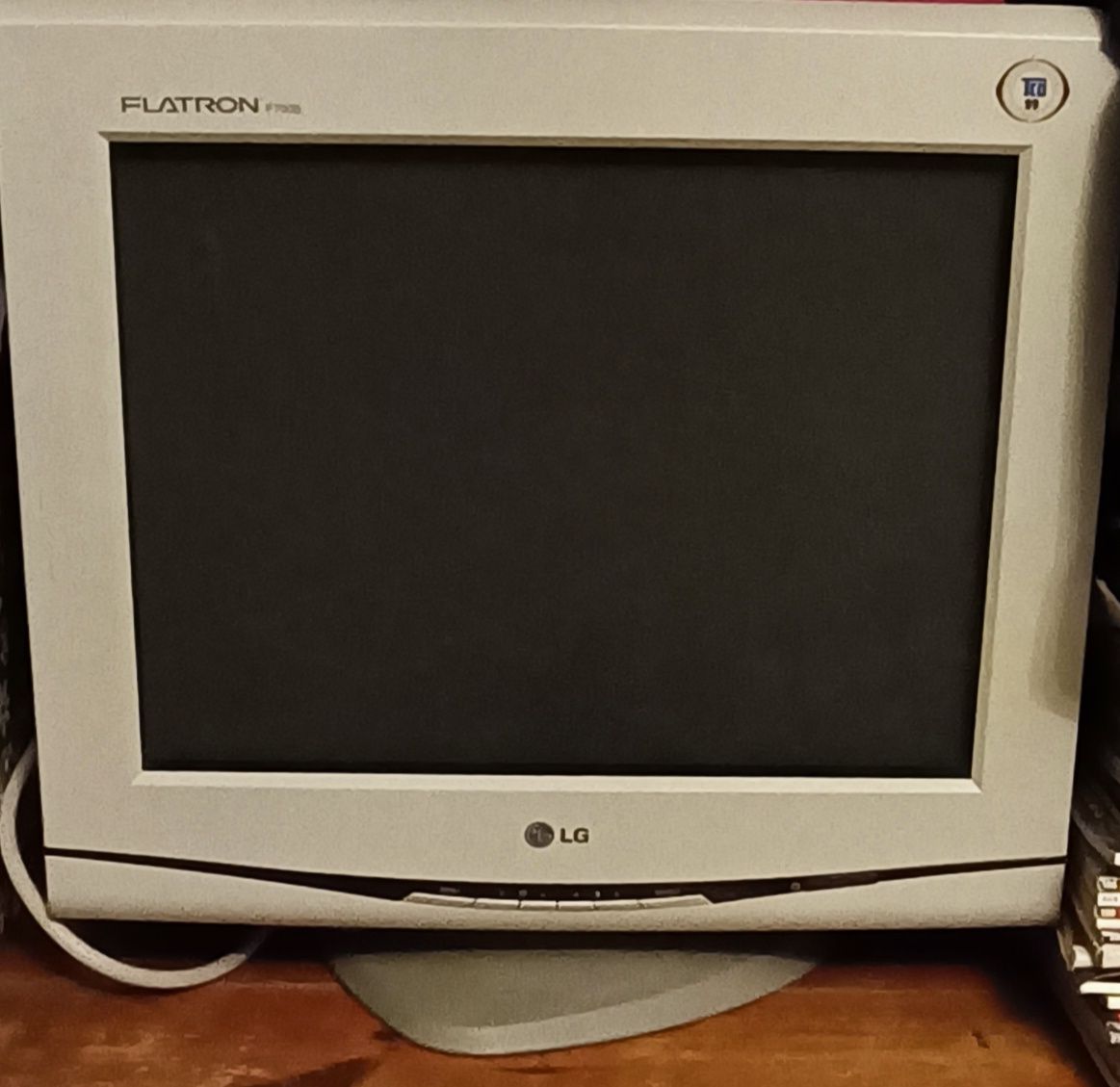 Monitor LG Flatron F700B
