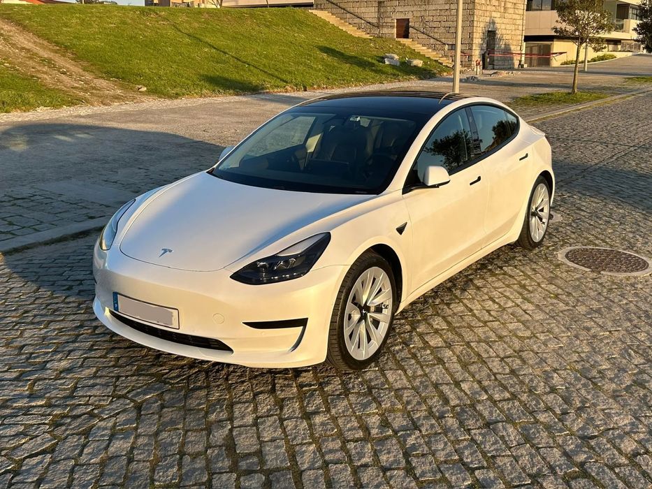 Tesla Model 3 Standard Range Plus RWD