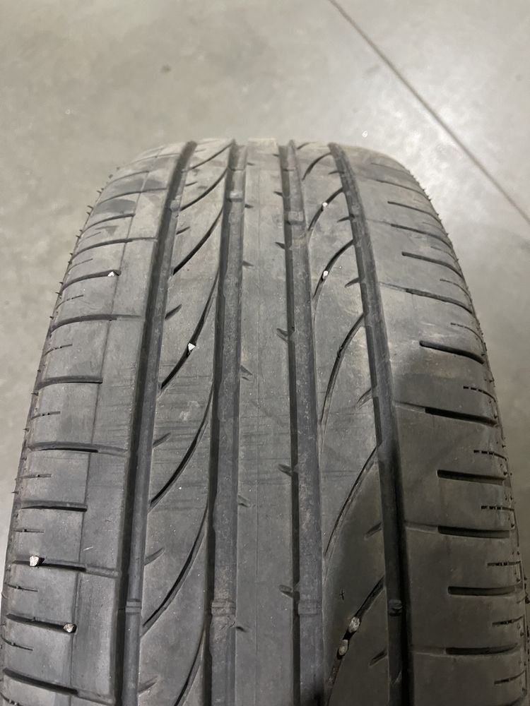 Шини літні Bridgestone 235/65 R17