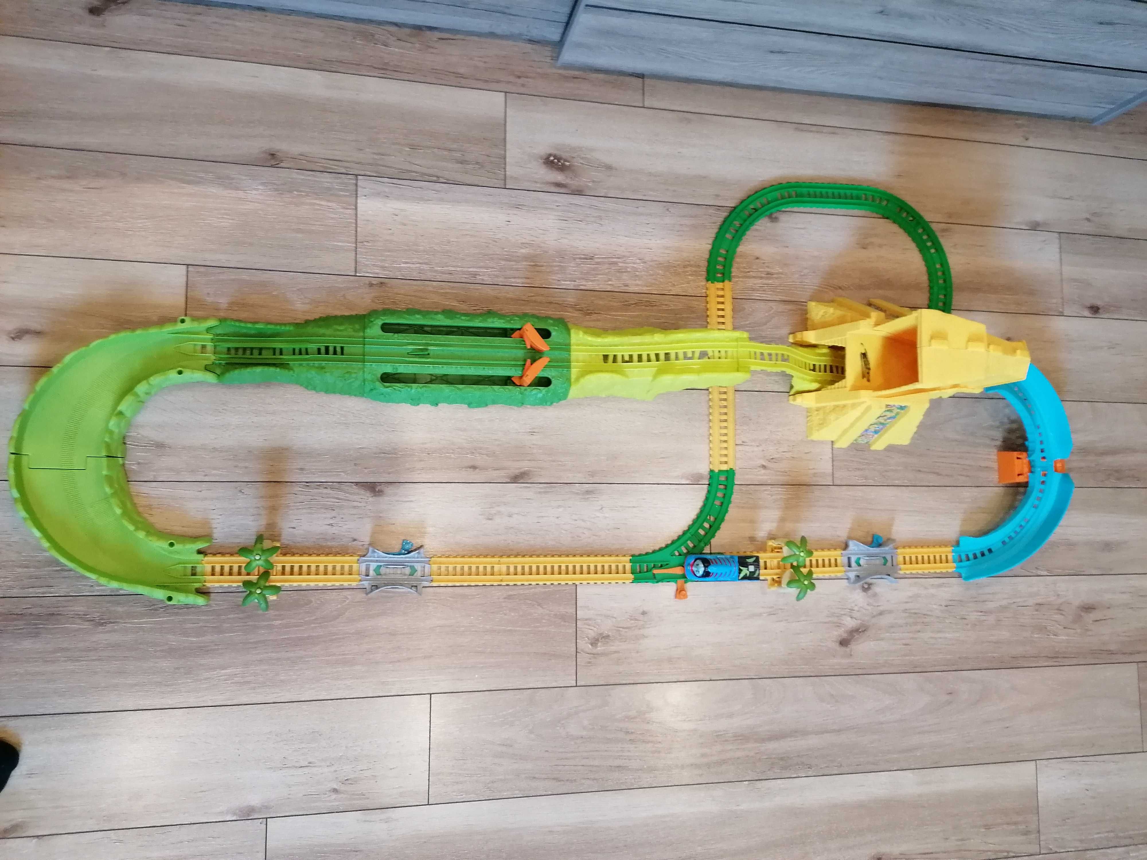 Fisher Price zestaw Tomek i przyjaciele Ucieczka z dżungli