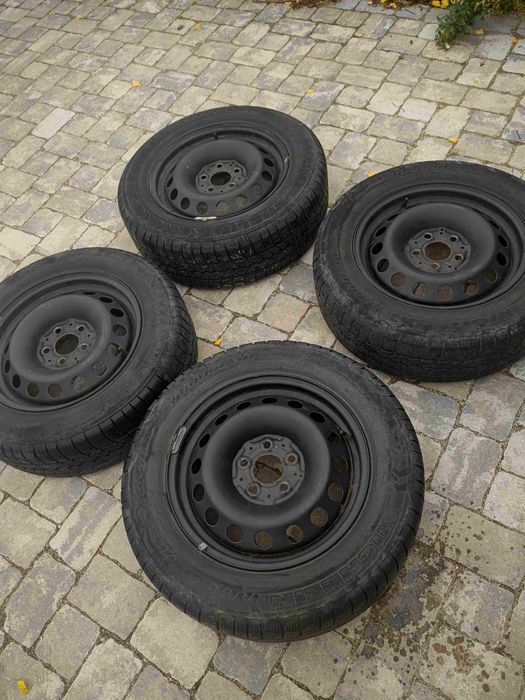 Koła felgi stalowe 16 Mercedes w447 Vito opony Zimowe Michelin
