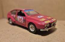 Model skala 1/24 stare burago alfa romeo alfetta corsa