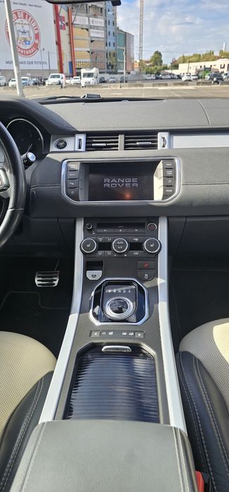 Range rover evoque sport