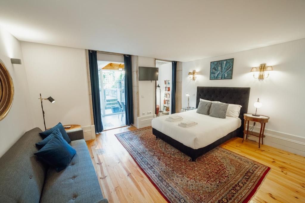 Arrendo T1 Centro do Porto - Apartamento Mobilado com Jardim