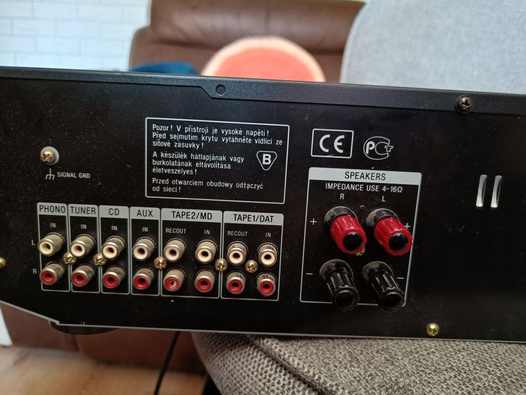 Wzmacniacz zintegrowany Sony TA-FE320R uszkodzony