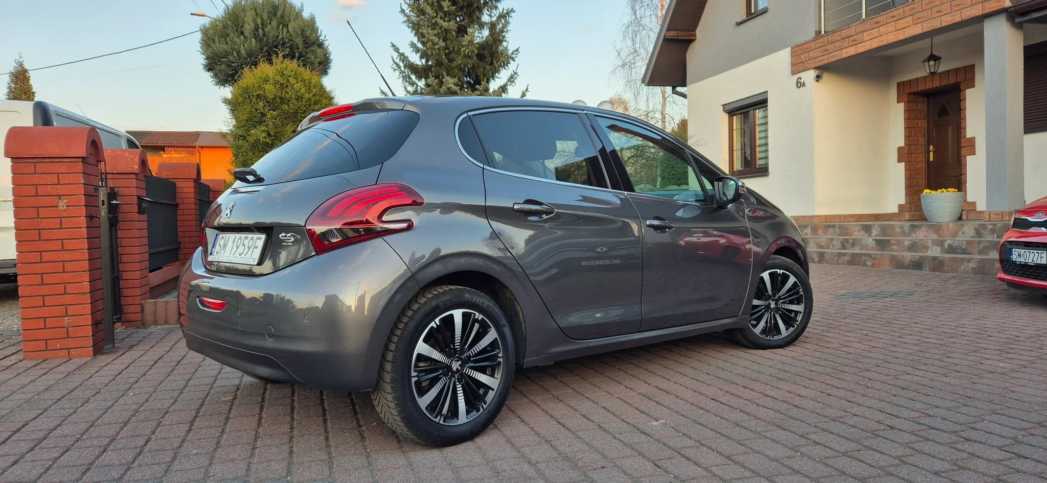 Peugeot 208 Automatyczna skrzynia-Kamera w super stanie