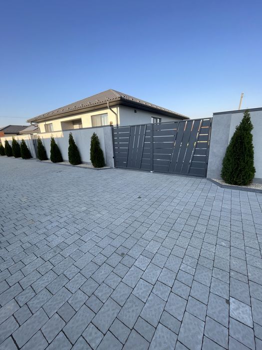 Продаж будинку