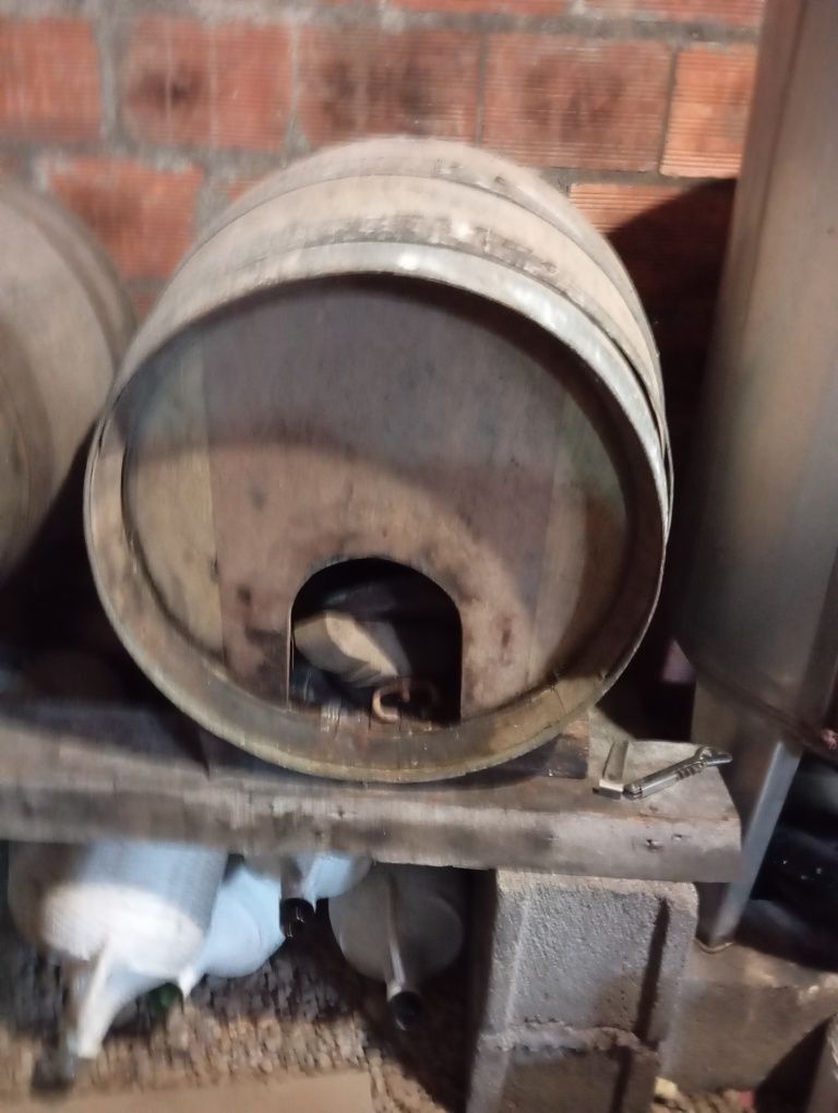 Pipas vinho de madeira