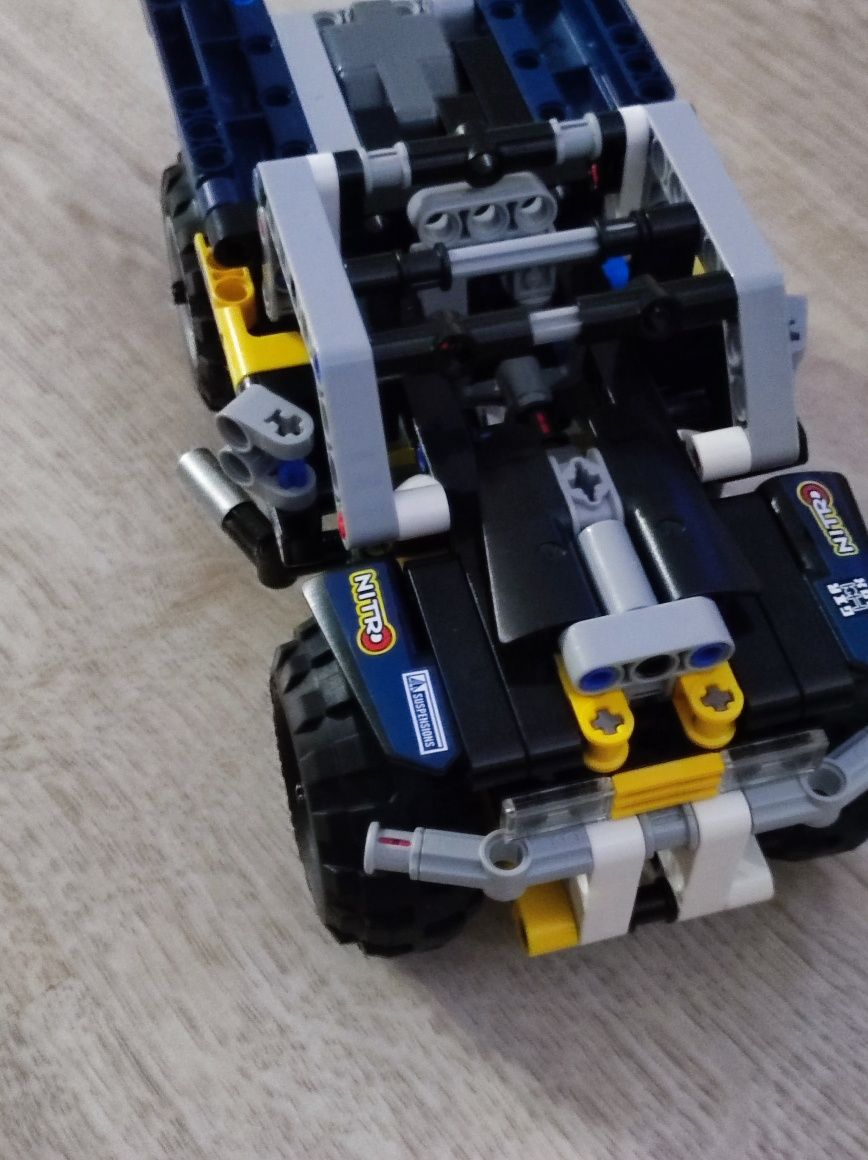 LEGO Technic 42033 i 42034