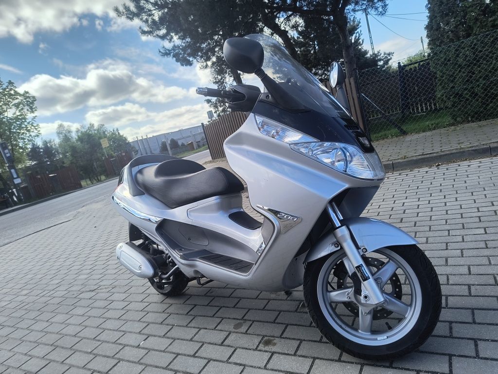 Skuter Piaggio X8 200