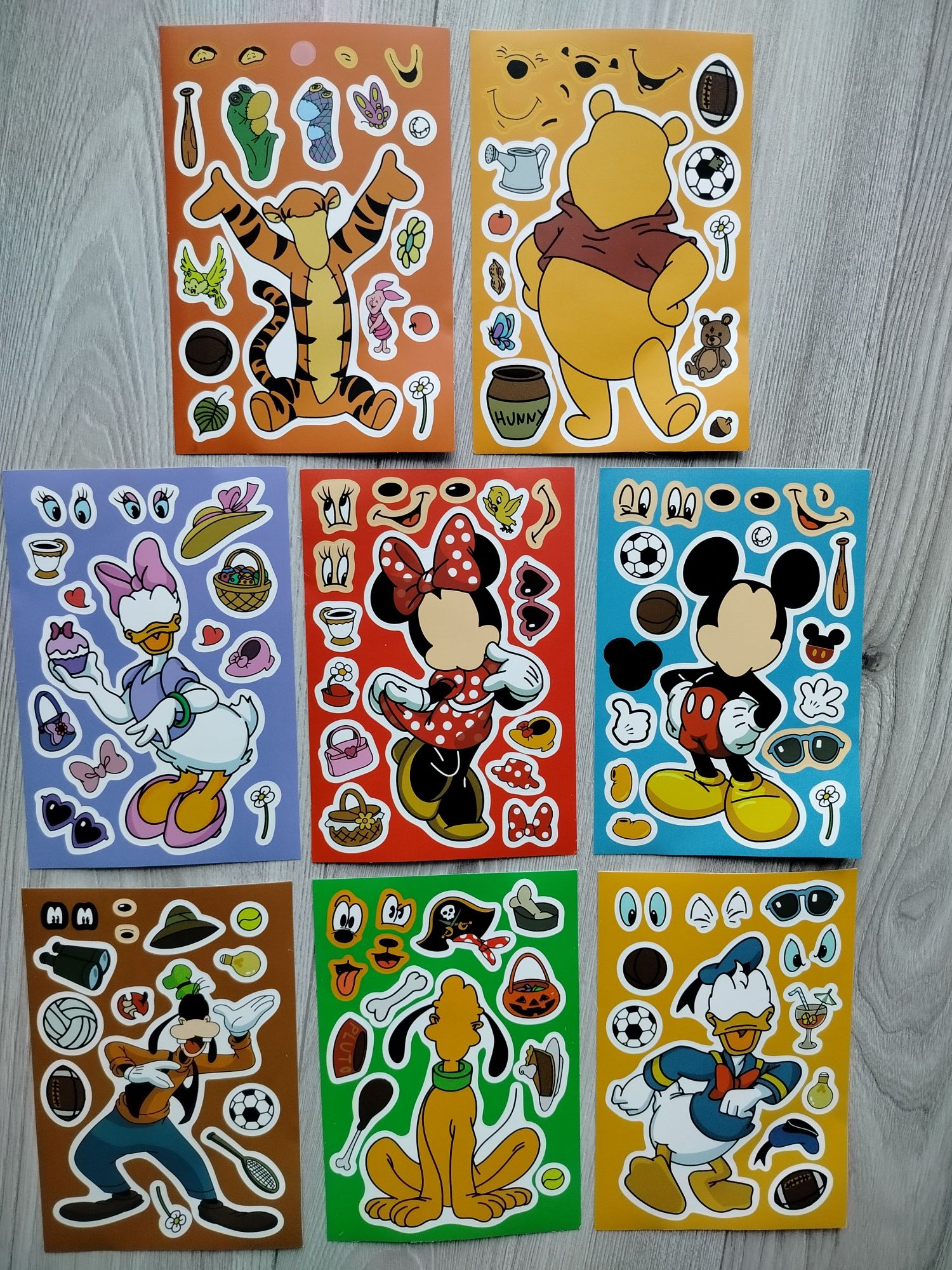 Karty z naklejkami Disney