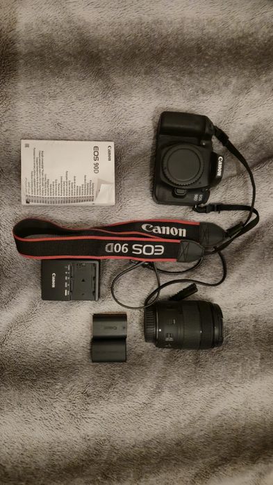 Lustrzanka Canon Eos 90d