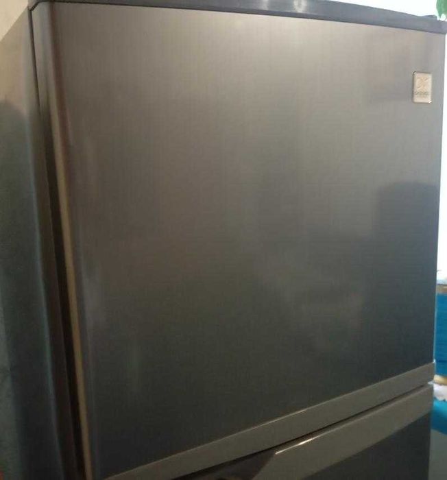 Продам компактный холодильник no frost 60х160см