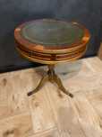 Okrągły stolik z szufladkami drum table