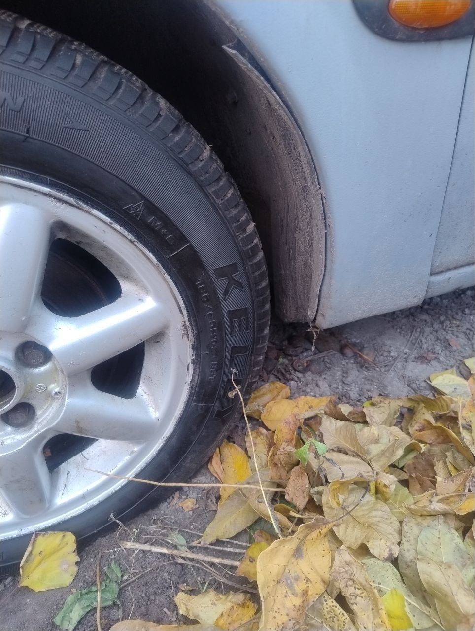 комплект литих дисків на зимовій гумі r14 1h0601025r 4x100