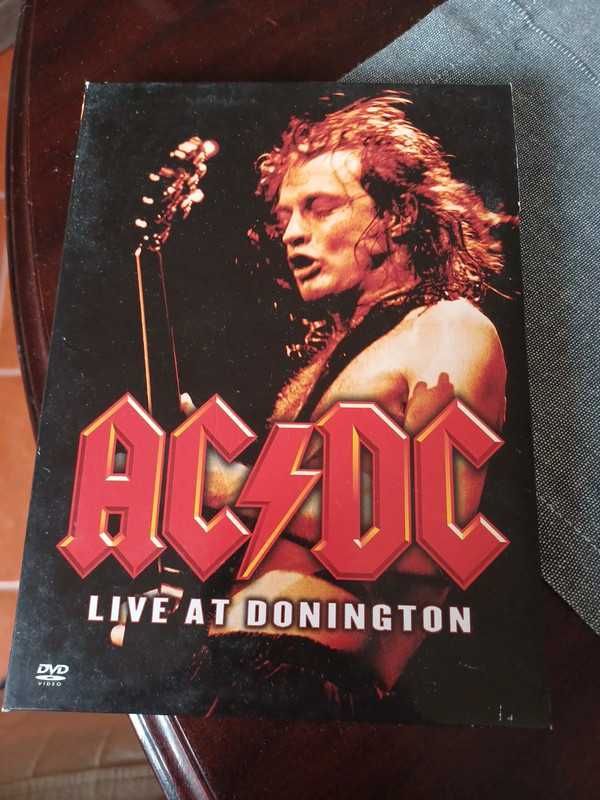 vários DVD de AC/DC para fãs ou colecionadores