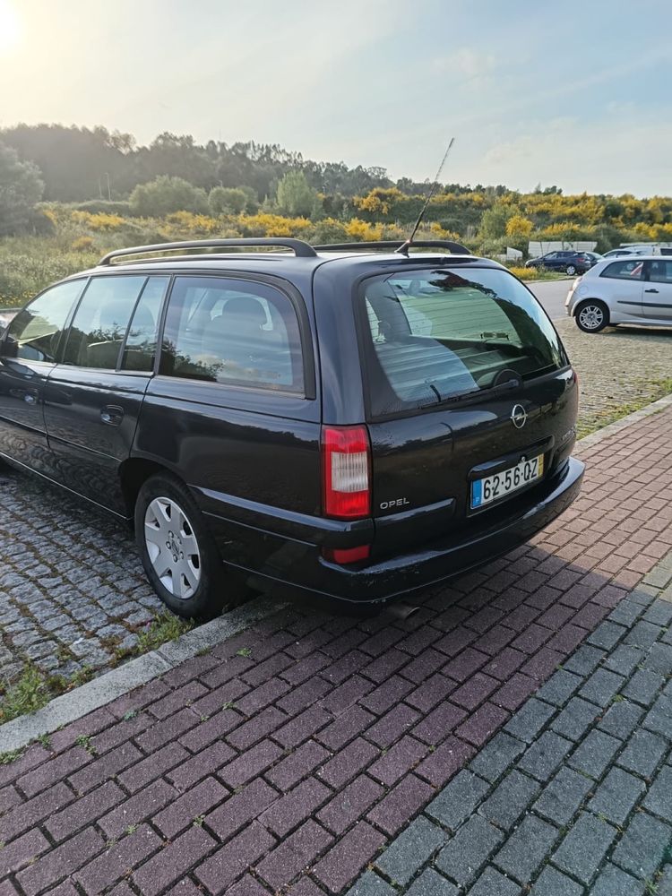 Opel Omega 2.6 V6