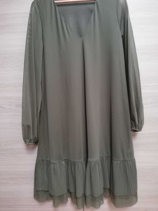 Piękna sukienka tiul, plis marki Mohito rozm.XL