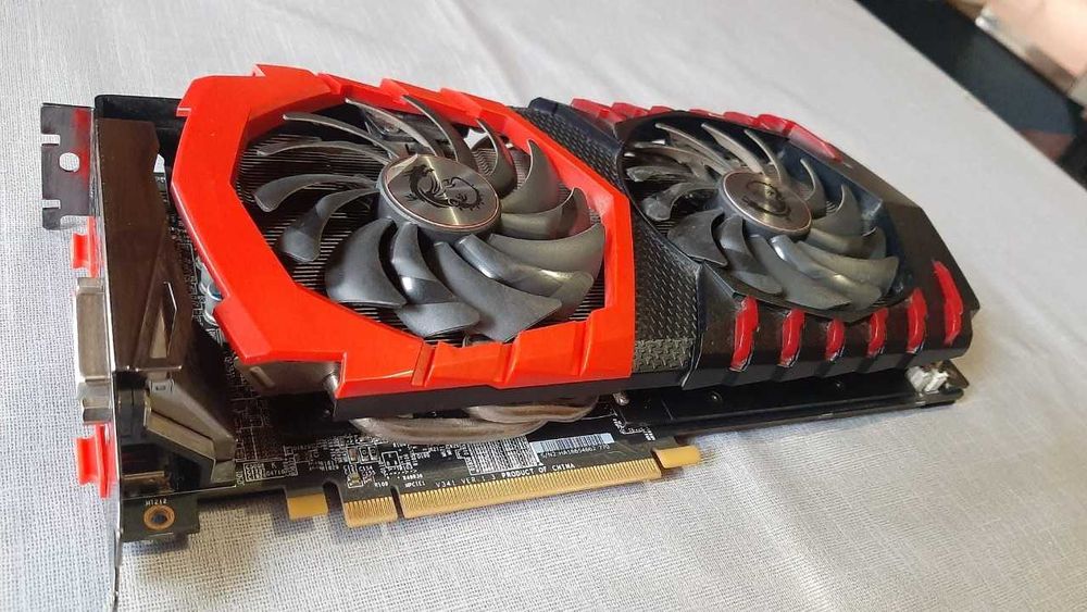 Відеокарта msi 580 8gb
