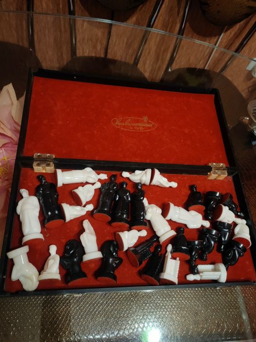 Шахматы УССР Хуторок Козаки диканька. Доска 40х40 см.