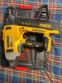 Цвяхобивний пістолет DeWalt