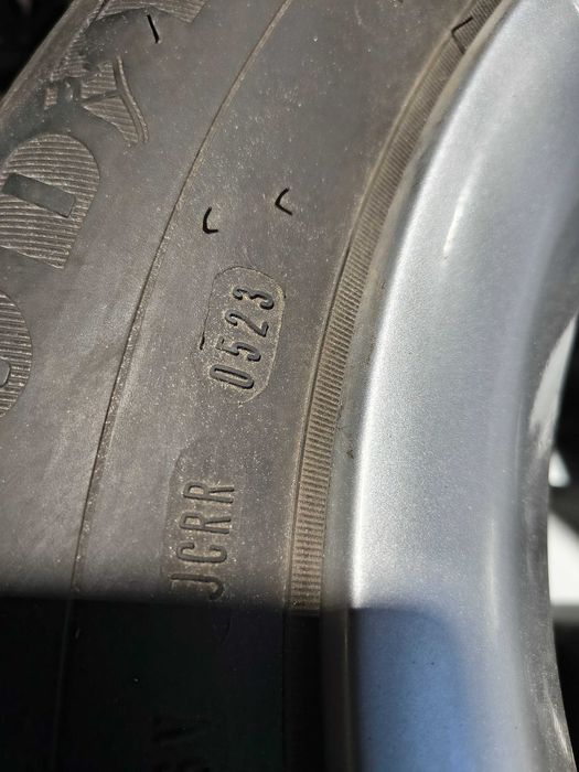 Opona 215/65 R16 Goodyear Ultragrip Ice 2