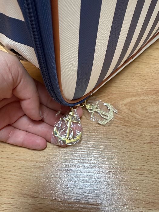 Nécessaire com encaixe na Mala de Viagem Navy Oriflame Novo