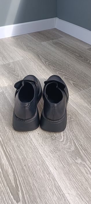 Лофери жіночі шкіряні