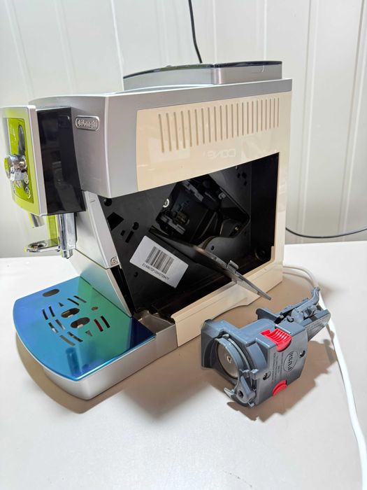 Ekspres Delonghi ECAM 23.420.SW po całkowitym przeglądzie + gwarancja