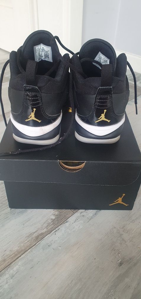 Sprzedam adidasy Jordan