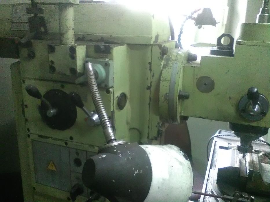Frezarka pionowa produkcjii ZSRR model 6T80