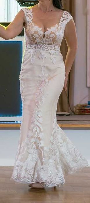 Prześliczna sukienka rybka , gratis mięciutki woal !!!