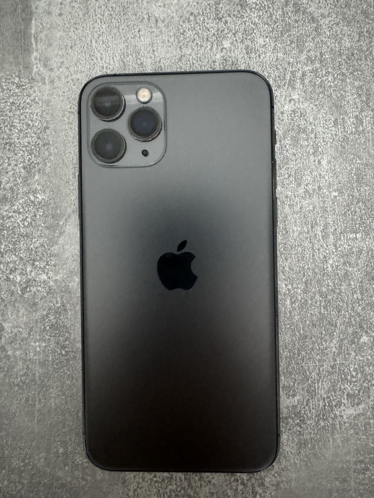 Продам. iPhone 11 Pro +у подарунок два чохла