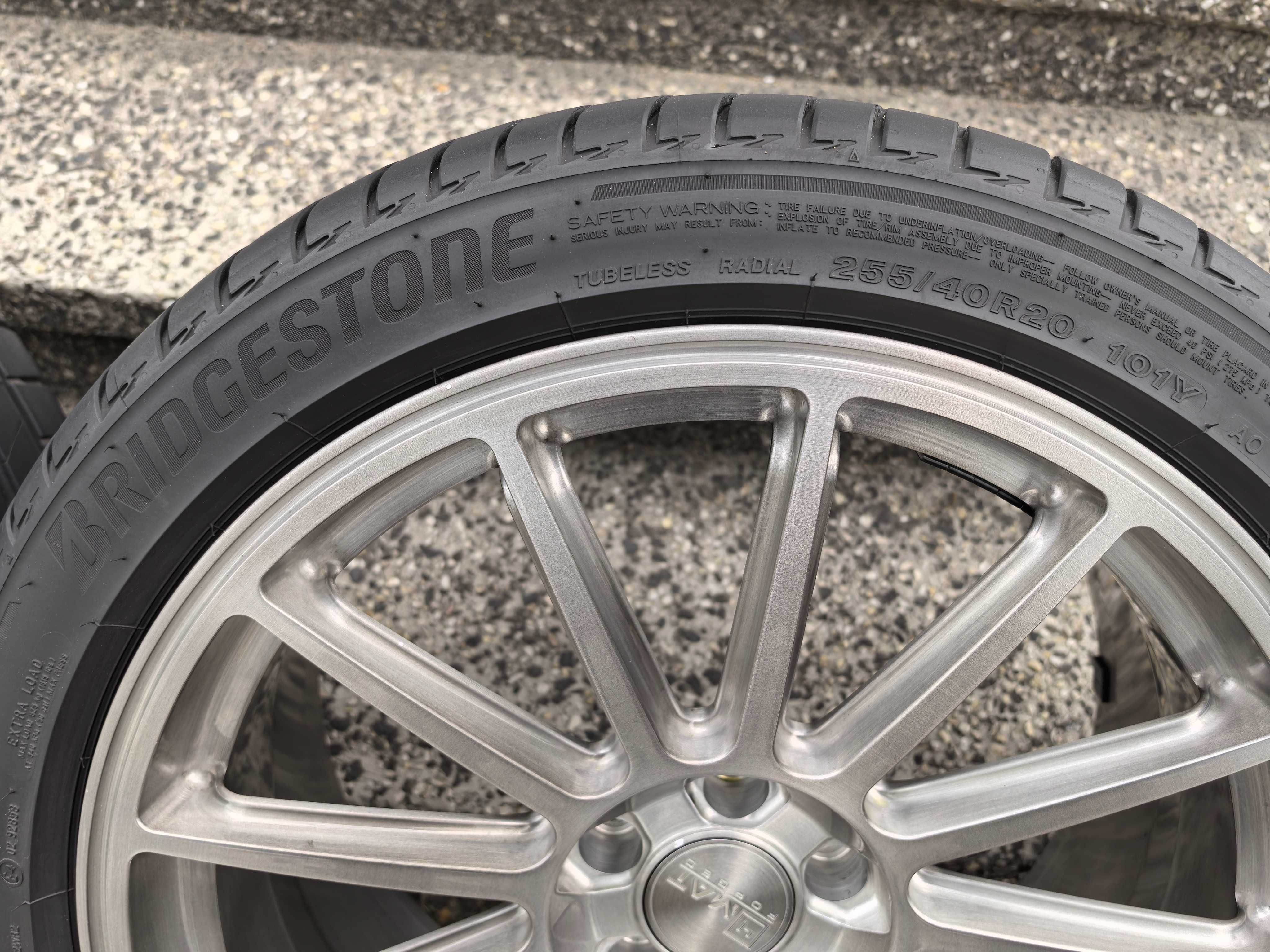 4FDV Kute felgi 20x9j  Bridgestone B Silent 255/40/20 czujniki TPMS