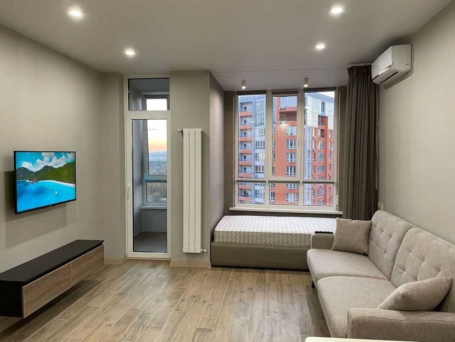 Оренда студії в ЖК Каховська