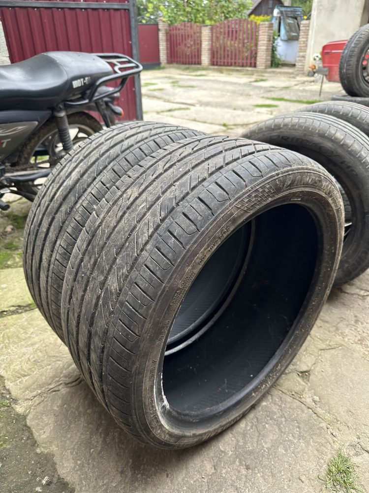 Продам шини 235/40/19